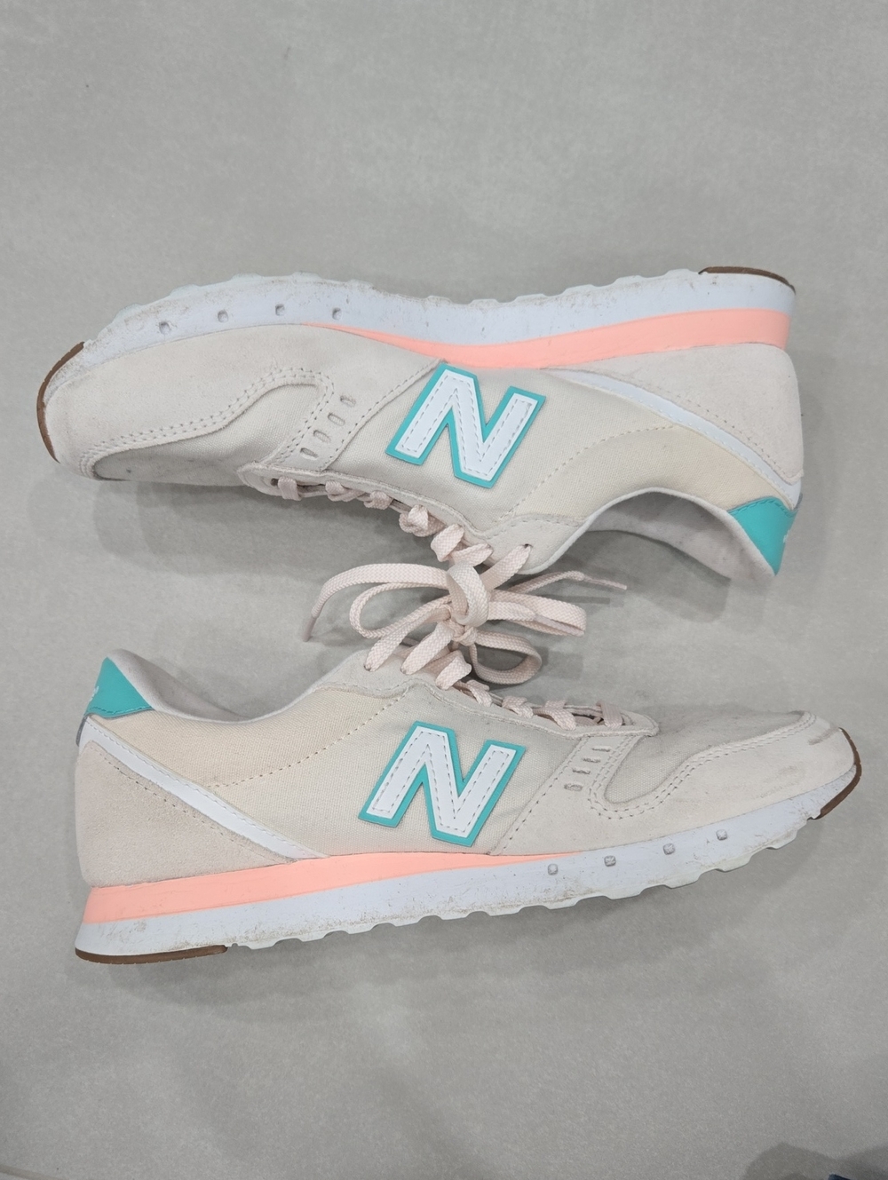 New Balance Wmns 311v2 'Raw Silk Summer Jade' Size 8.5